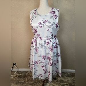 Liza Luxe Elegant Purple On White Floral Midi XL NWT (6195)